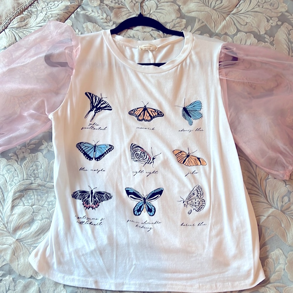 Beautiful 🦋 Lace T-shirt . I used it a couple times